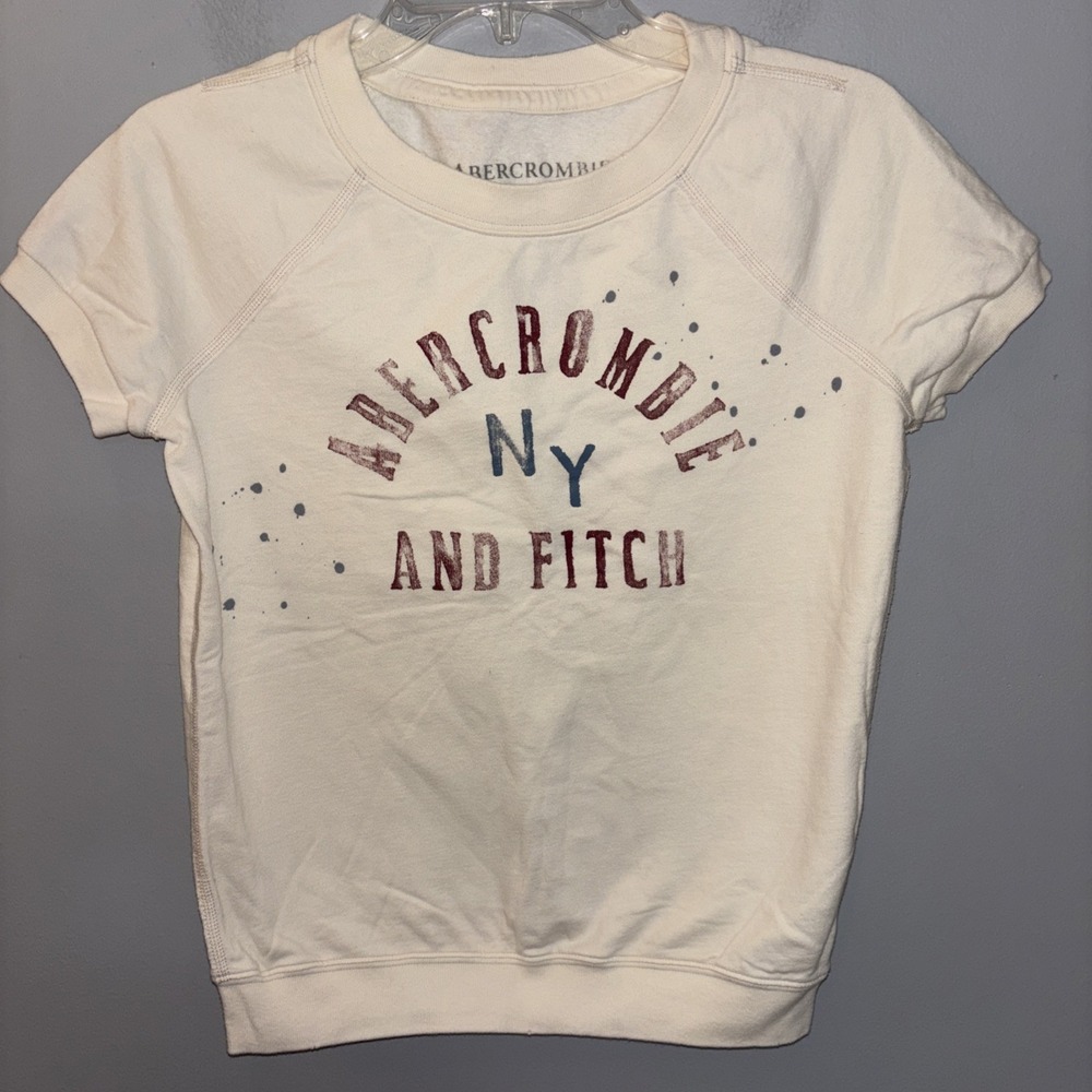 Abercrombie & Fitch  Cream Vintage Style Pullover Top Red Blue NY Size Small